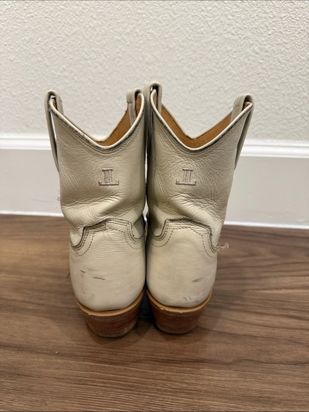 Lucchese Cream Leather Short Cowboy Boots - Picture 3 of 5